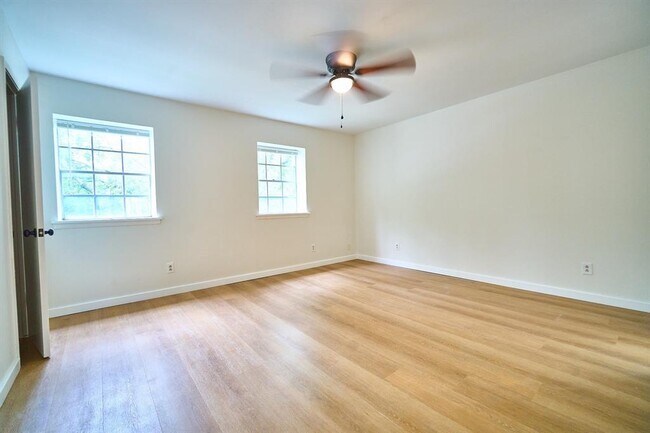 Building Photo - 6119 Fondren Rd