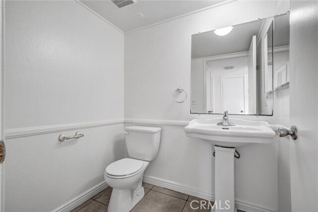 Building Photo - 4526 Heil Ave