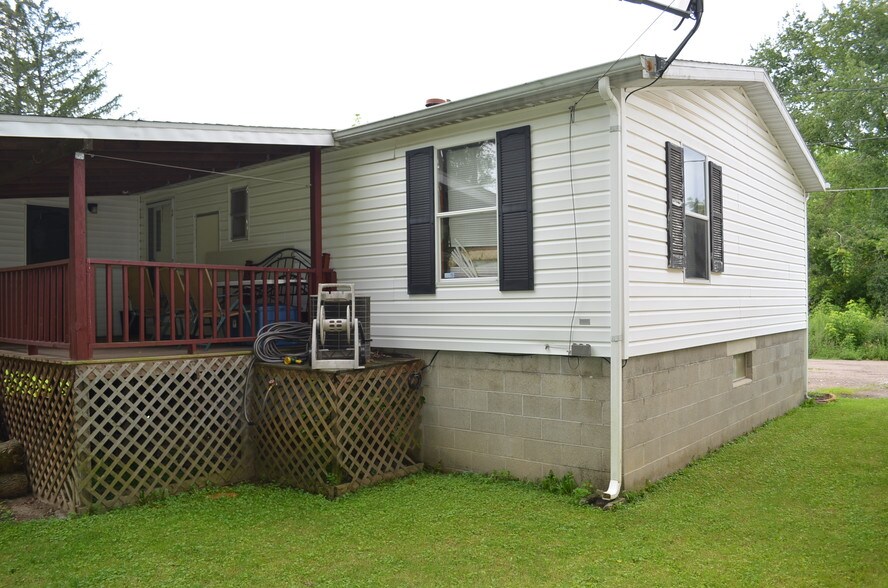 Building Photo - 18 Spring St