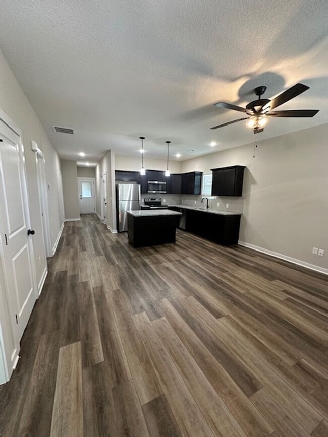 Building Photo - 5417 N Gray Dr