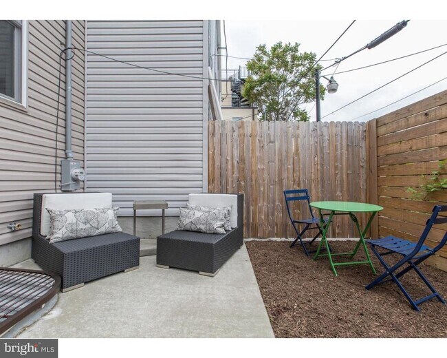 Building Photo - 3039 Baltz St