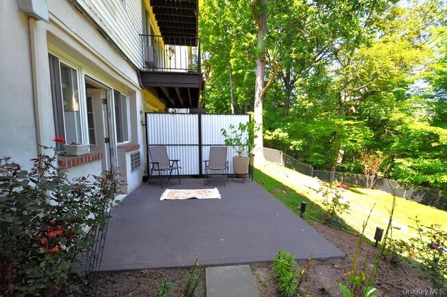 Building Photo - 407 Woodland Hills Rd
