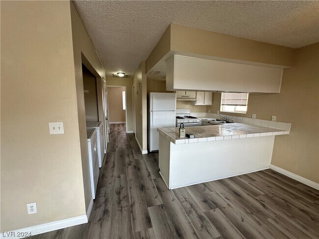 Building Photo - 6966 Issac Ave