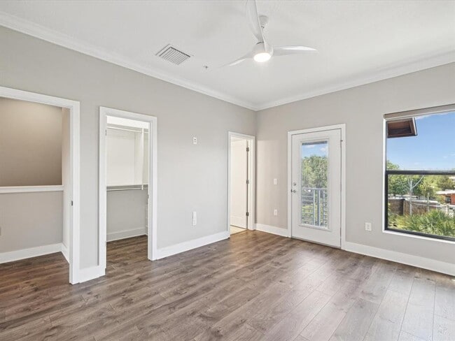 Building Photo - 946 Highland Ave