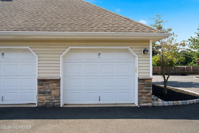 Building Photo - 313 Mill Pond Wy