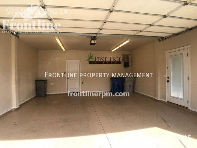 Building Photo - 572 S Blue Pine Ln