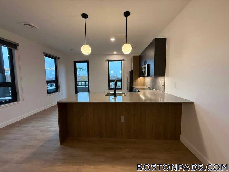 Building Photo - 199 Gardner St