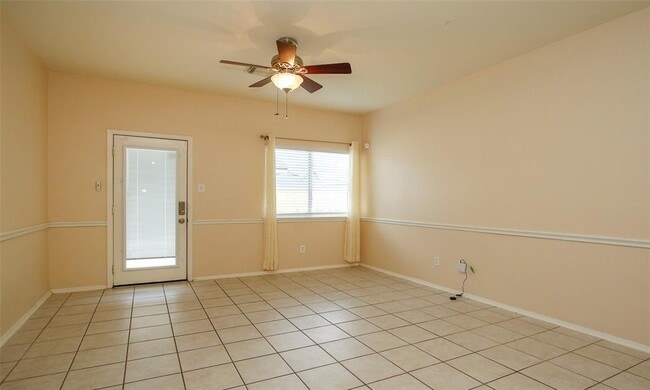 Building Photo - 3902 Mossy Pl Ln