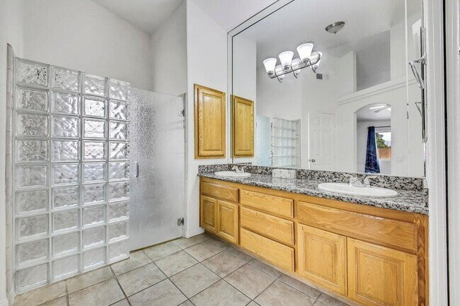 Building Photo - 45625 Apache Rd