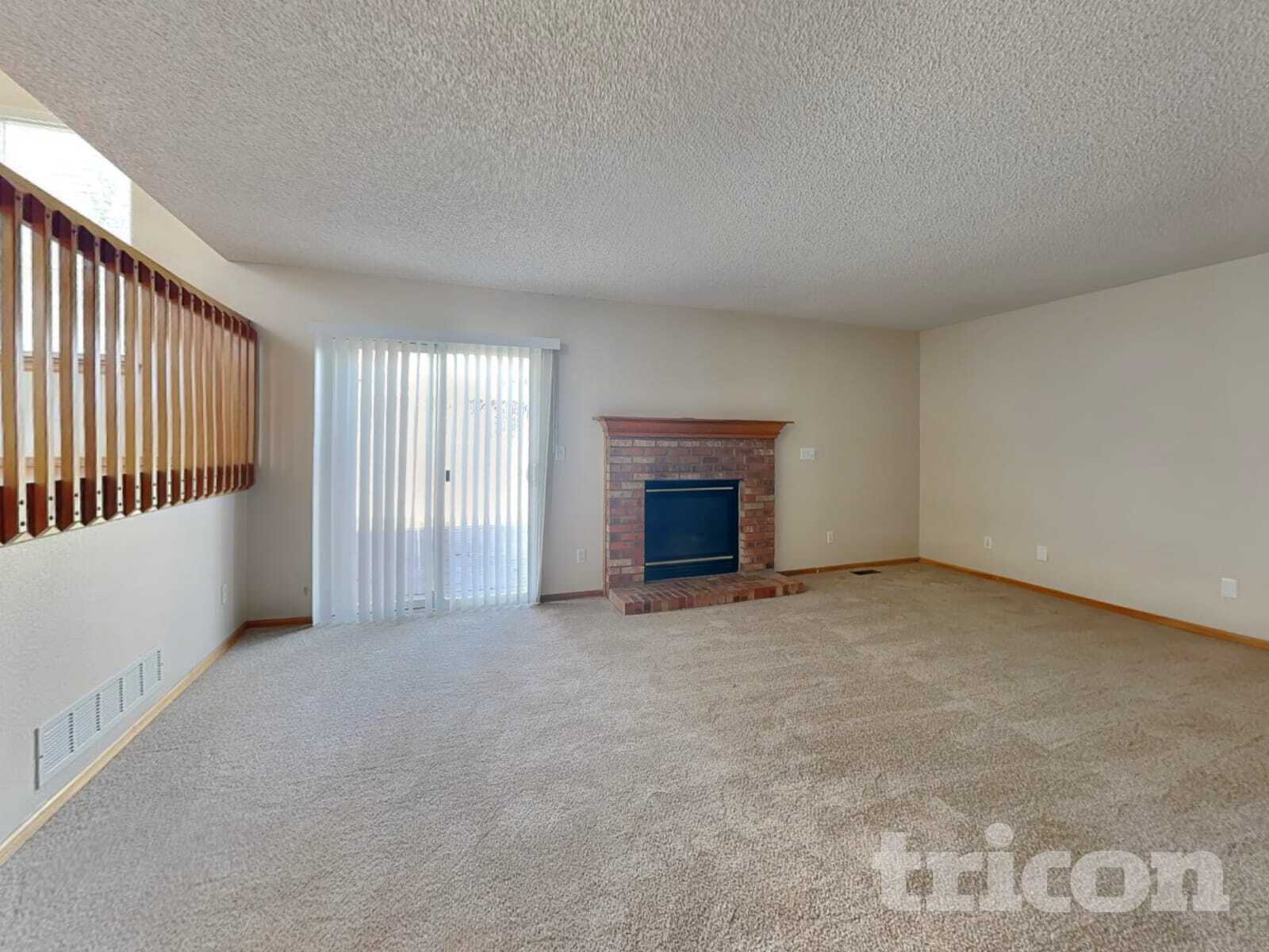 Building Photo - 5525 E 130th Dr