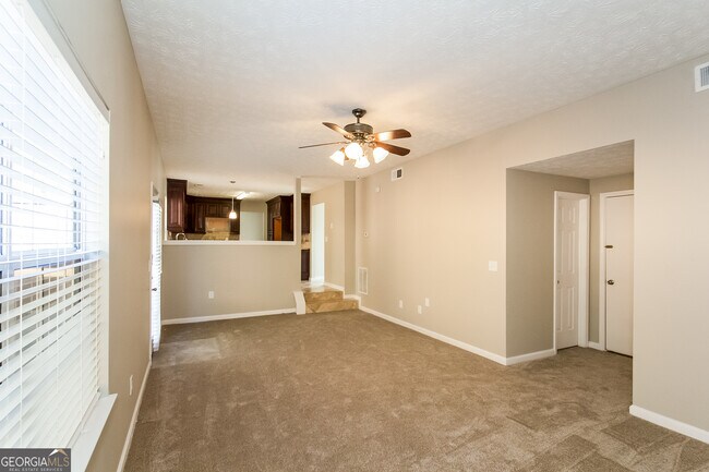 Building Photo - 6650 Etterlee Dr