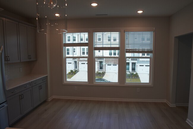 Building Photo - 2709 Hunter Woods Dr