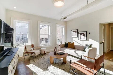 Building Photo - 33 E Court St