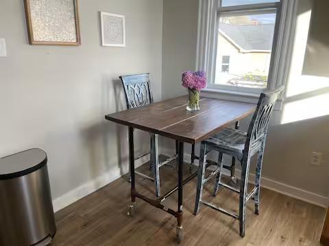 Building Photo - 302 W Potomac St