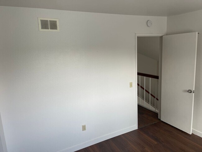 Building Photo - 808 Plaza Flora