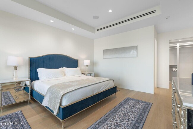 Building Photo - 6587 N Palmeraie Blvd