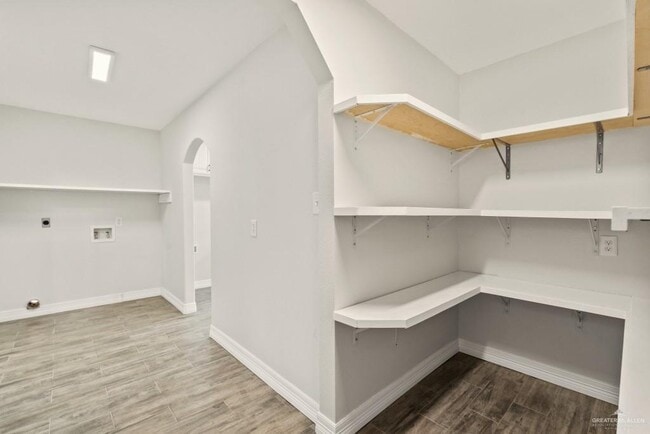 Building Photo - 413 S Los Cerritos Cir