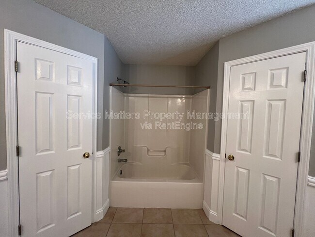 Building Photo - 4830 Timberland Dr