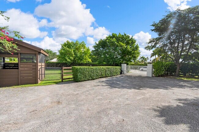 Building Photo - 14492 Equestrian Way