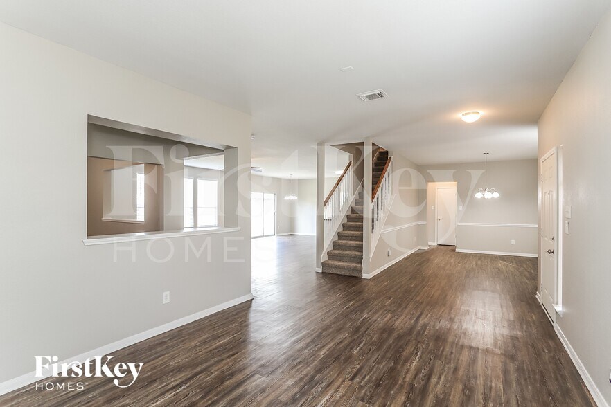 Building Photo - 16318 Autumn Leigh Dr