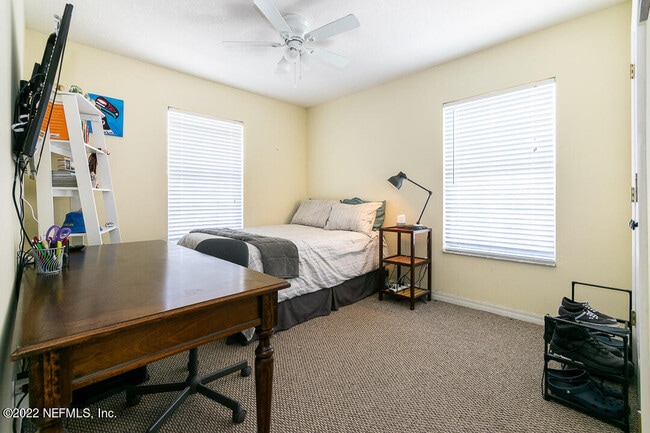 Building Photo - 2102 First St