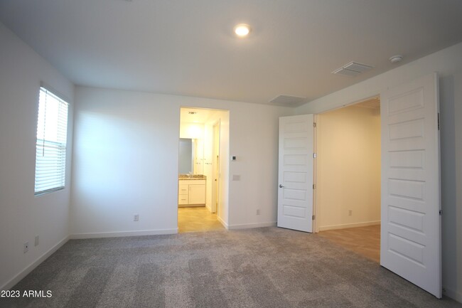 Building Photo - 9447 W Turney Ave