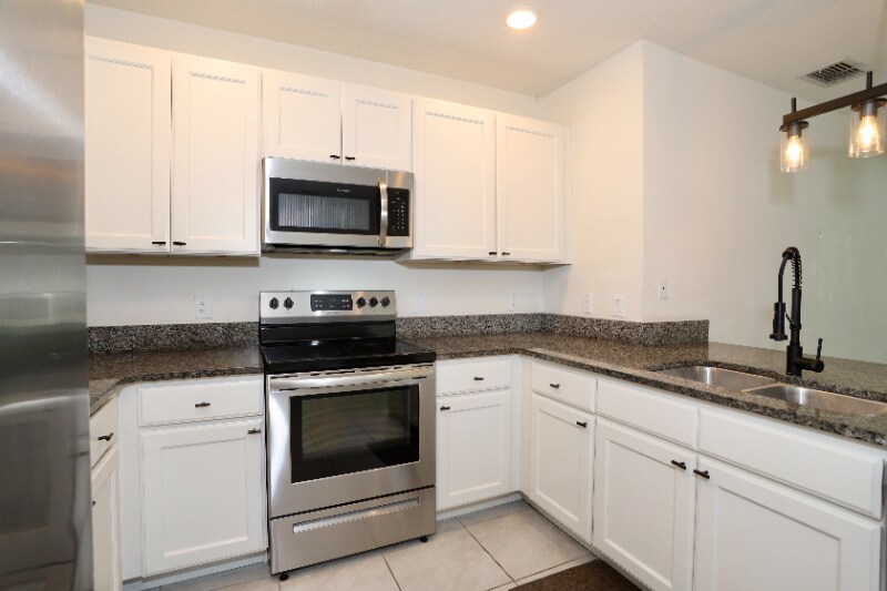 Building Photo - 3212 Surfbird St