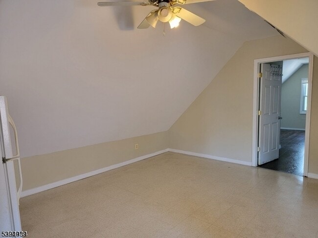 Building Photo - 80 Knapp Ave