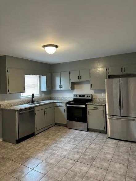 Building Photo - 4100 N Ocoee St