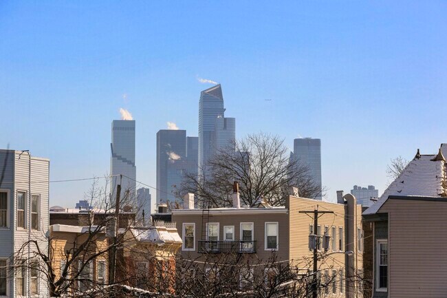 Building Photo - 2716 Palisade Ave