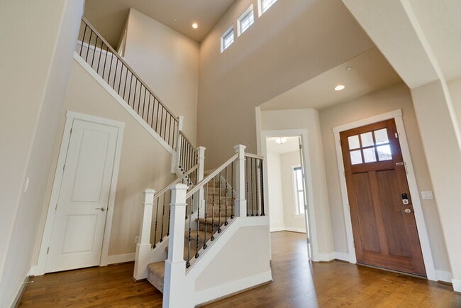 Building Photo - 11741 SW Barcelona St