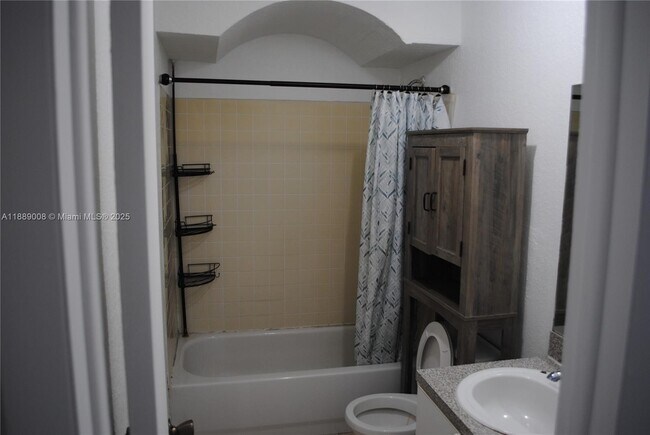 Building Photo - 17255 SW 95th Ave