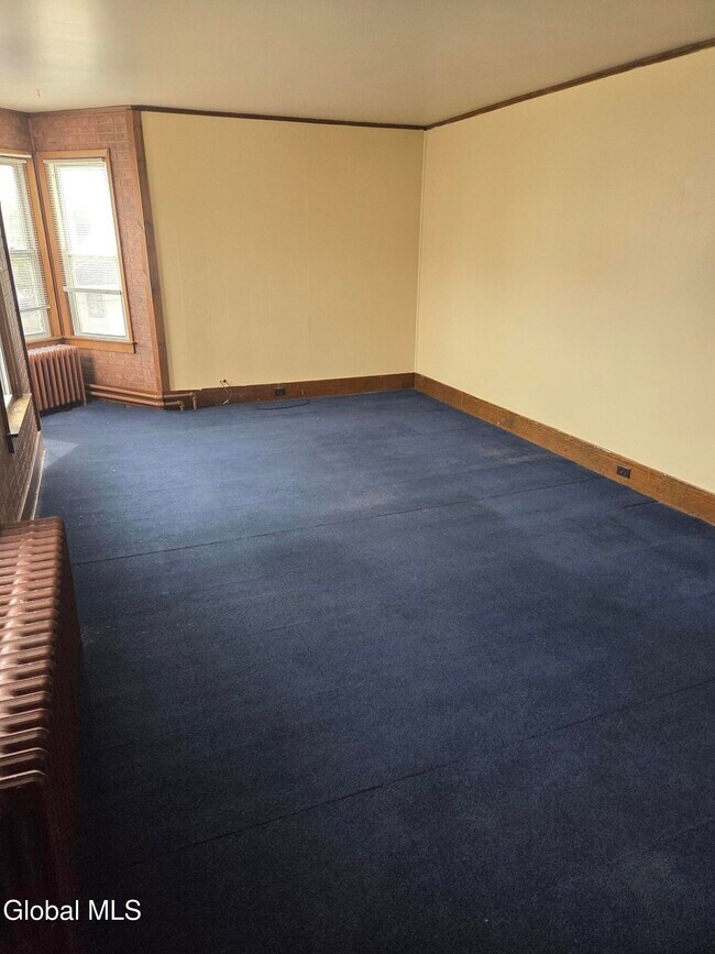 Building Photo - 48 Arnold Ave