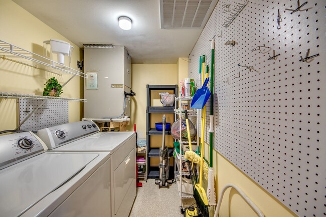 Building Photo - 4260 SE 20th Pl