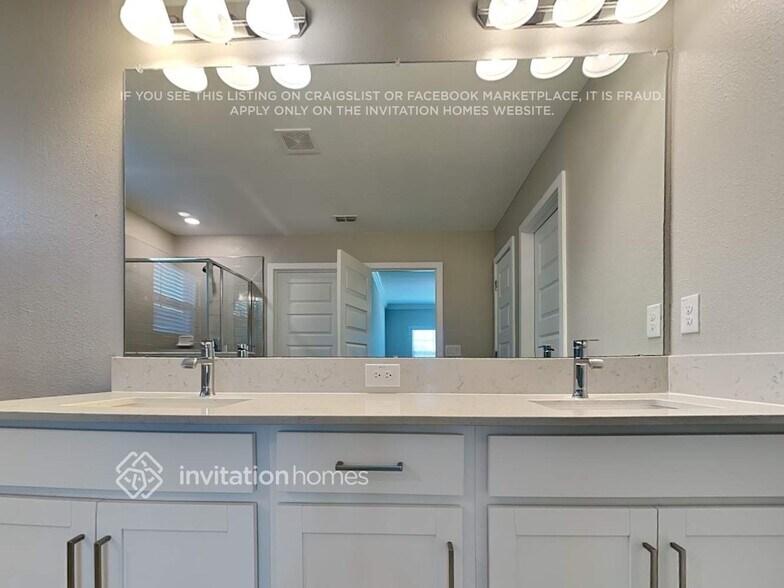 Building Photo - 9775 Wild Begonia Loop