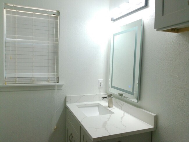 Building Photo - 1822 Volga Dr