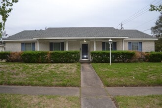 Building Photo - 8927 Sharpcrest St