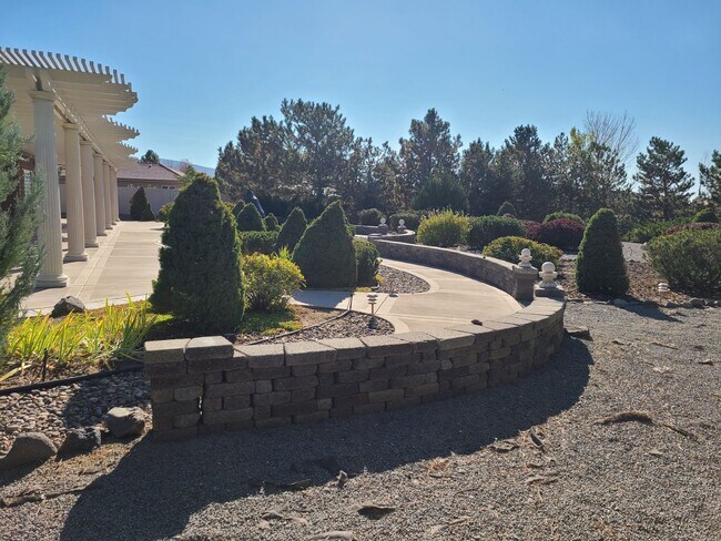 Building Photo - Luxury 5bed/3ba Rental in Spanish Springs ...