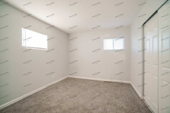 Building Photo - 1336 Southfield Dr S