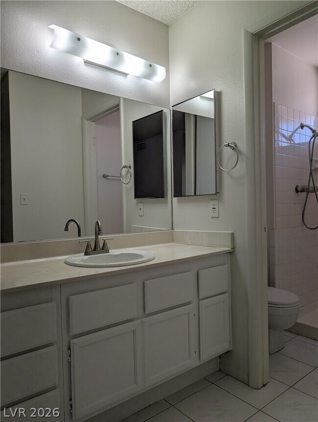 Building Photo - 4424 Honeycomb Dr