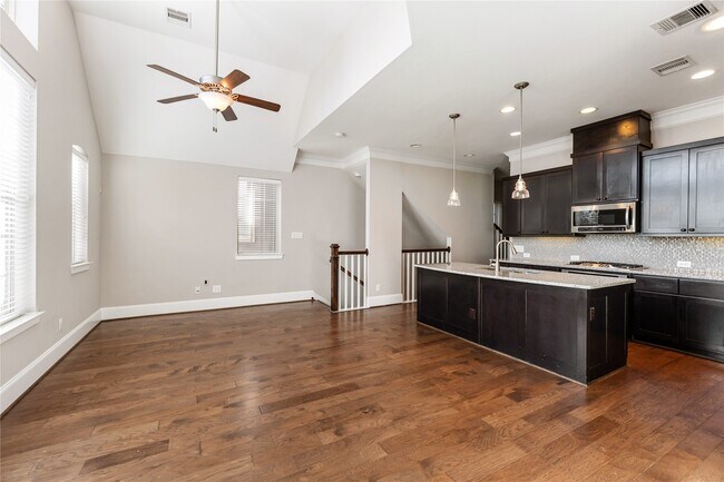 Building Photo - 2720 Church Wood Dr