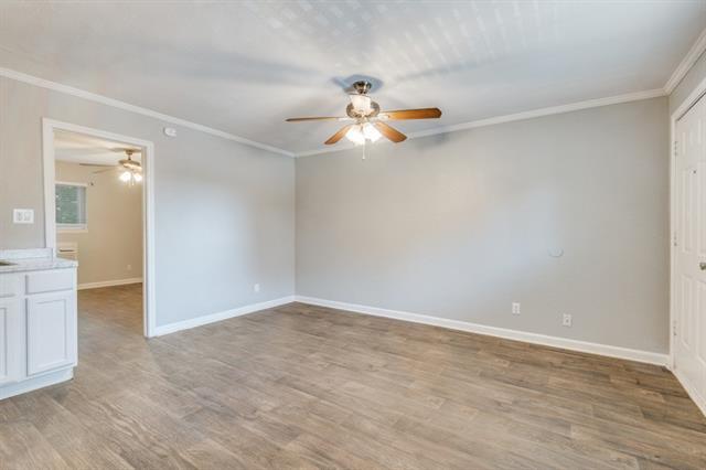 Building Photo - 1505 W Lovers Ln