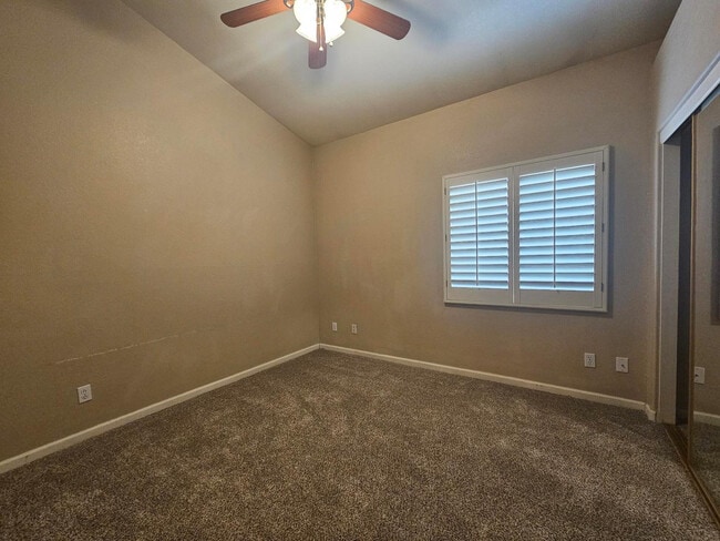 Building Photo - 1867 E Brentrup Dr