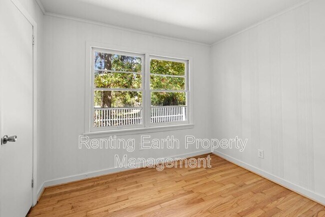 Building Photo - 1016 Belle Meade Dr