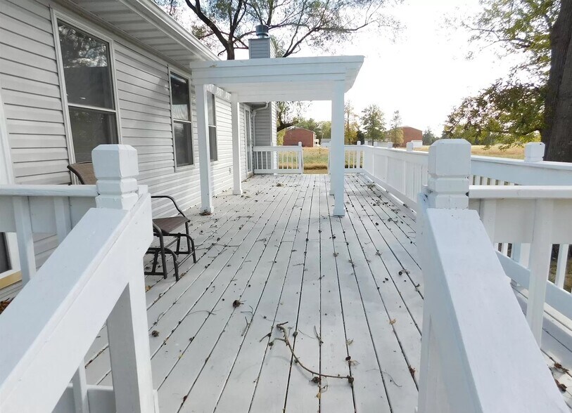 Building Photo - 917 Roddy Rd