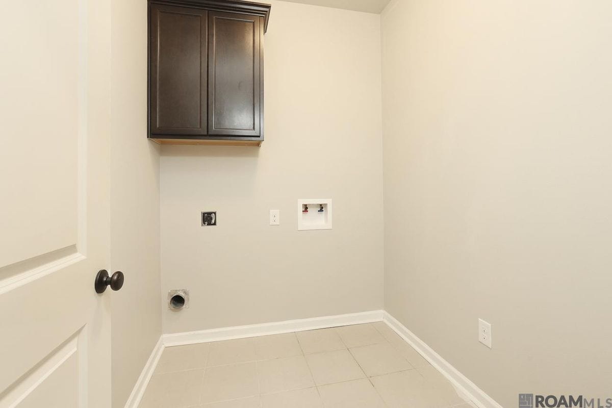 Building Photo - 42451 Baystone Ave