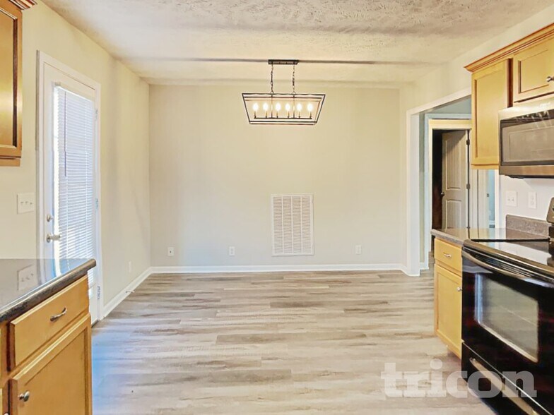 Building Photo - 110 Aretha Ct