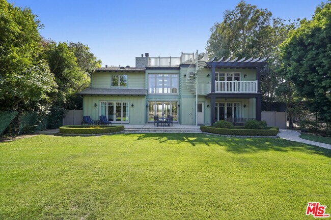 Building Photo - 7322 Birdview Ave