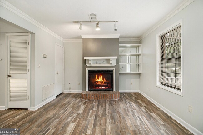 Building Photo - 3237 Highpoint Ct