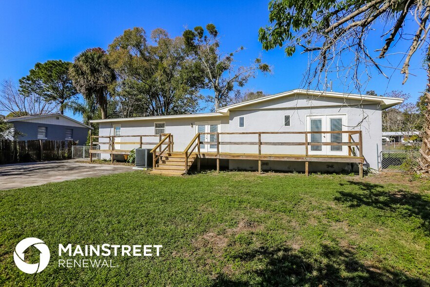 Building Photo - 1442 Lakecrest Dr